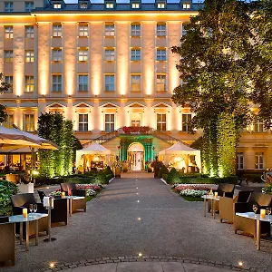 The Grand - The Leading Of The World فندق