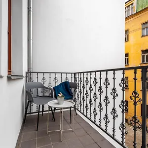 Elegant Located In The Centre Of Appartamento
