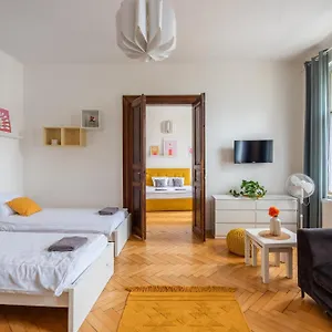 Apartamento Tesnov, Praga